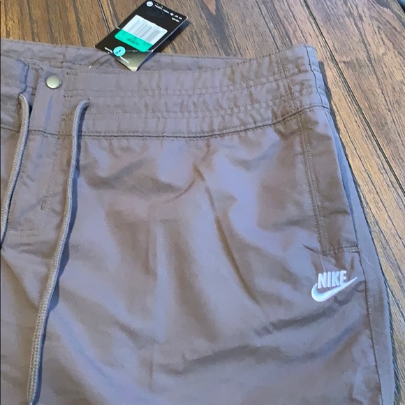 NWT Nike Beyond Bermuda Low-Rise Training Shorts - Picture 2 of 10